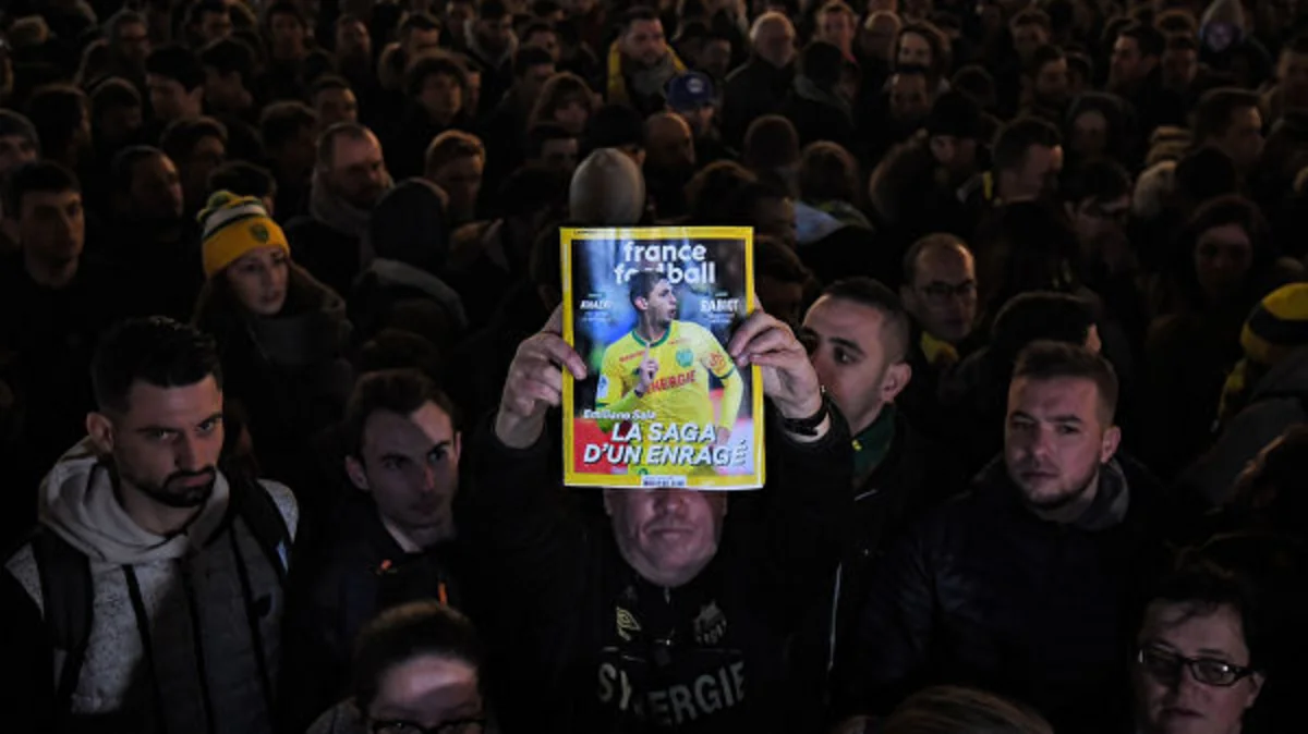 Təyyarə qəzasında ölən futbolçu Fransa çempionatının oyunlarında yad olunacaq