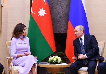 Azərbaycanın Birinci vitse-prezidenti Mehriban Əliyeva Rusiya Prezidenti Vladimir Putinlə görüşüb - FOTO