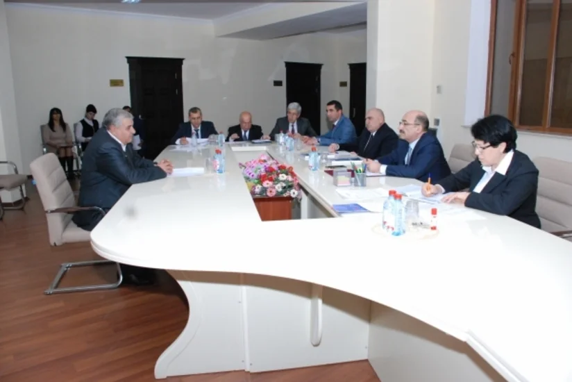 Əbülfəs Qarayev Kürdəmirdə vətəndaşları qəbul edib