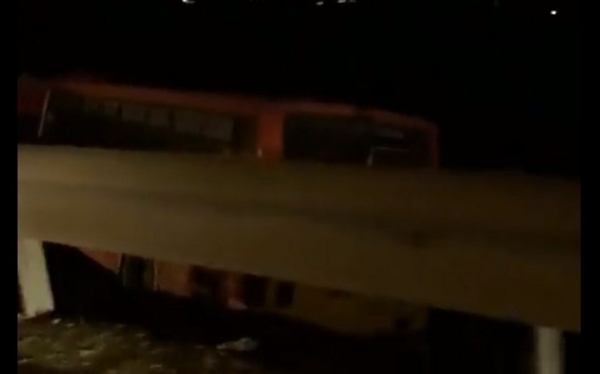 Xırdalanda sərnişin avtobusu aşıb, 9 nəfər yaralanıb - VİDEO