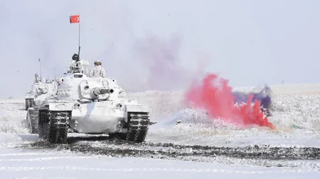На учениях в Турции азербайджанские танки совершили маневры 