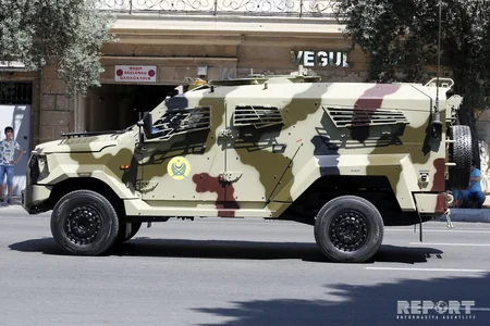 Bakı səmasında hərbi təyyarələr - FOTOREPORTAJ