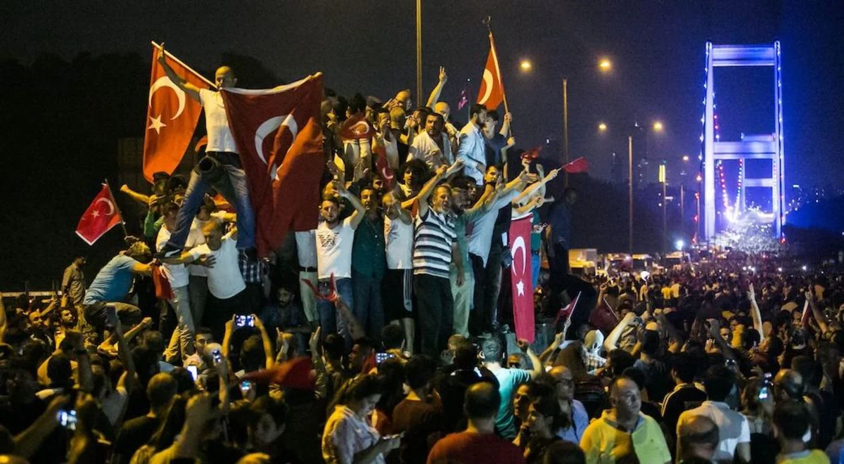 Güclənən, böyüyən Türkiyə - Cümhuriyyət düşmənlərinin iflasından daha bir il ötdü - ŞƏRH