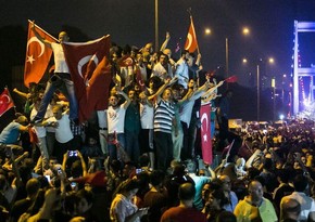 Güclənən, böyüyən Türkiyə - Cümhuriyyət düşmənlərinin iflasından daha bir il ötdü - ŞƏRH