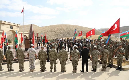 Azərbaycan və Türkiyə hərbçiləri Pirəkəşküldən Acıdərəyə yürüş edib