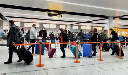 London sakinləri paytaxtı kütləvi tərk edirlər