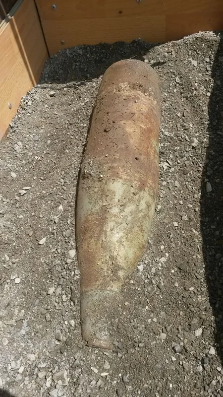 Tərtər icra nümayəndəliyinin həyətyanı sahəsində top mərmisi aşkar edilib