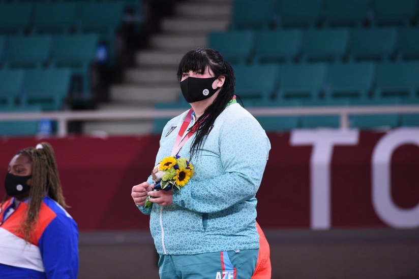Azərbaycanın olimpiya mükafatçısı soyadını dəyişib