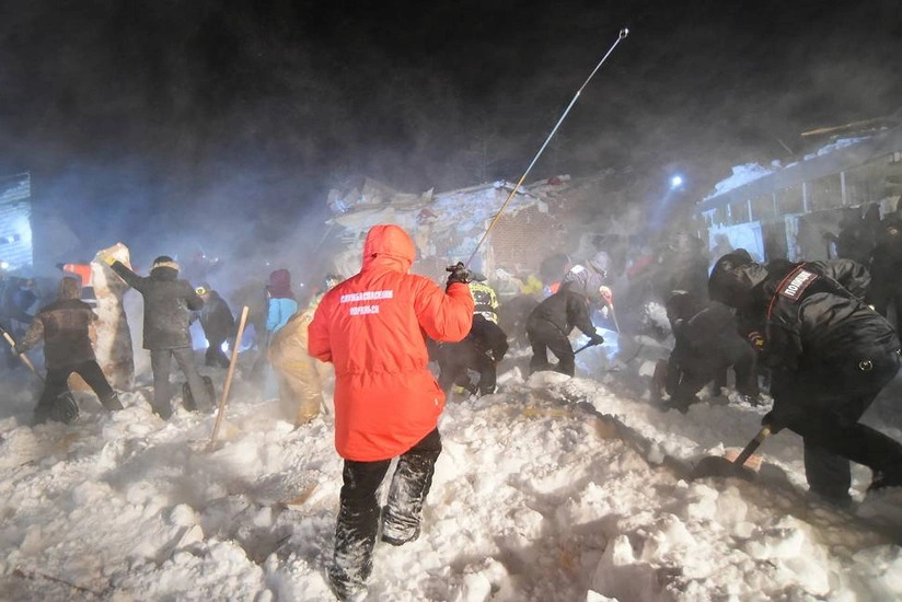 Avalanche kills a baby in Russia