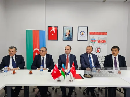 YAP nümayəndə heyəti Antalya Azərbaycan Kültür və Dayanışma Dərnəyini ziyarət edib