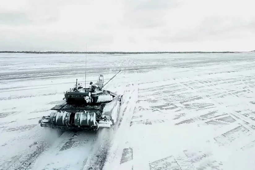 Госпогранслужба и МВД Украины: Российская военная техника нарушила госграницу в четырех областях