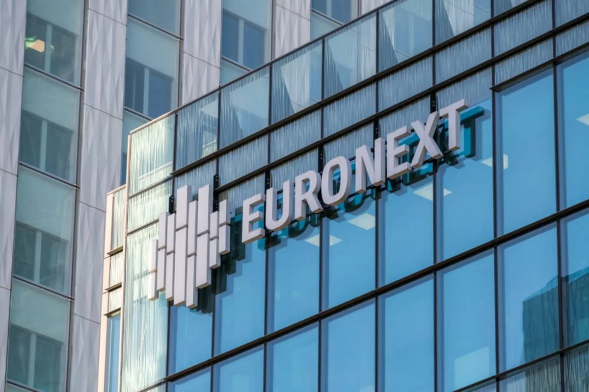 Euroclear sells shares in Euronext’s capital to SFPIM, CDC and CDPE