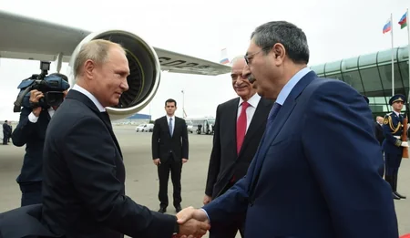 Vladimir Putin arrives in Azerbaijan
