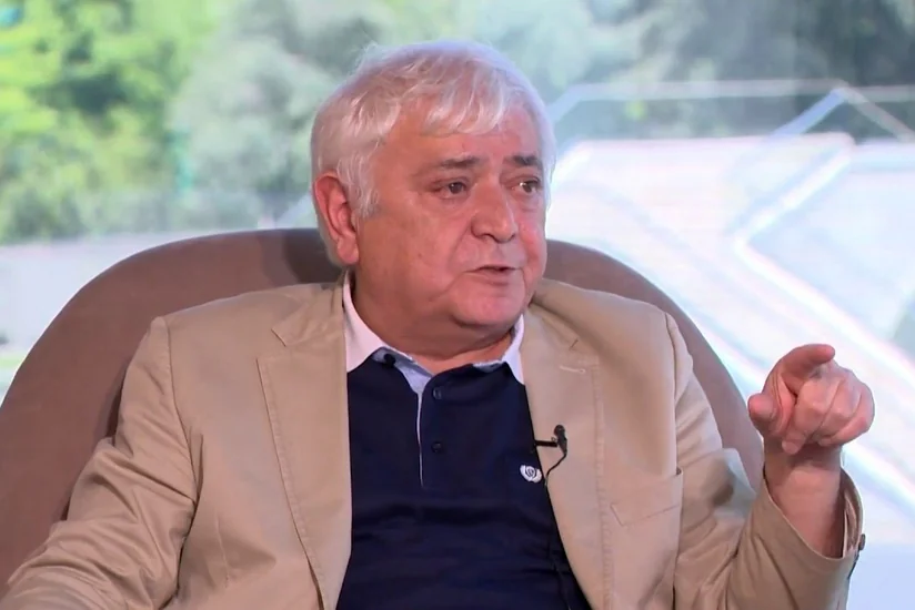 Aqil Abbas: “Bəzi dərsliklər televiziyadan da zərərli informasiya yayır”