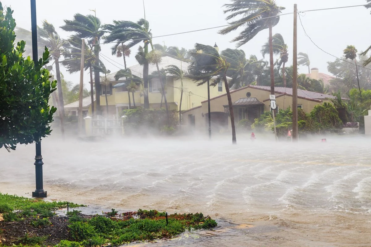 Three people killed as hurricane strikes US