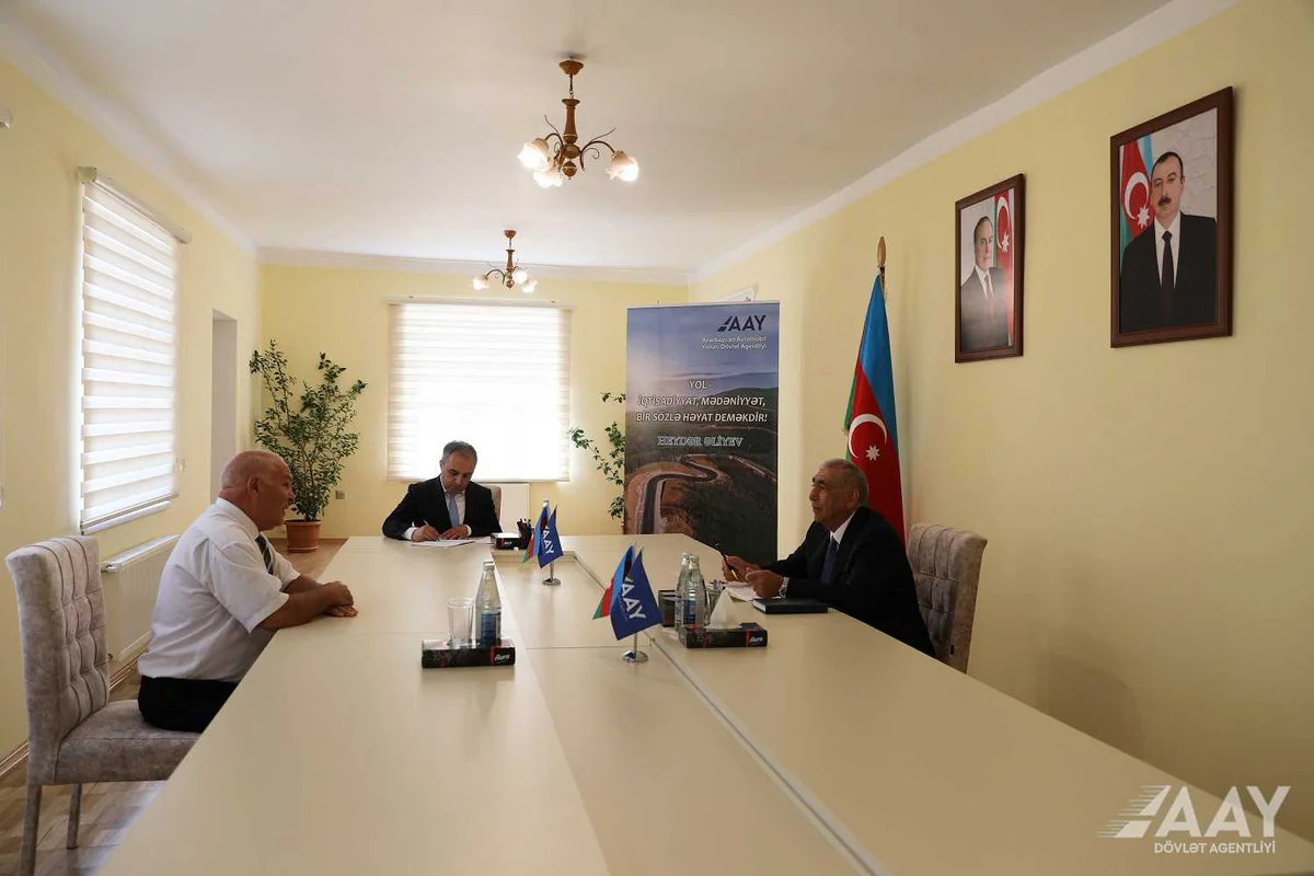 Saleh Məmmədov İsmayıllıda vətəndaşları qəbul edib