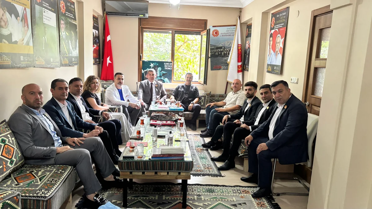 Azərbaycanlı qazi jurnalistlər Türkiyə Qazilər və Şəhid Ailələri Vəqfində olublar