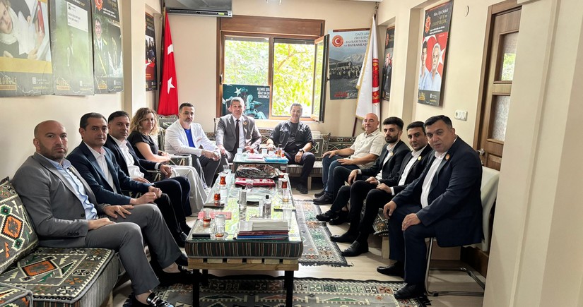 Azərbaycanlı qazi jurnalistlər Türkiyə Qazilər və Şəhid Ailələri Vəqfində olublar