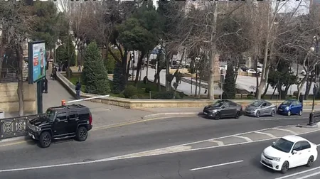 NİİM: Buraxılış imtahanının keçirildiyi məktəblərin qarşısındakı yollarda vəziyyət nəzarət altındadır
