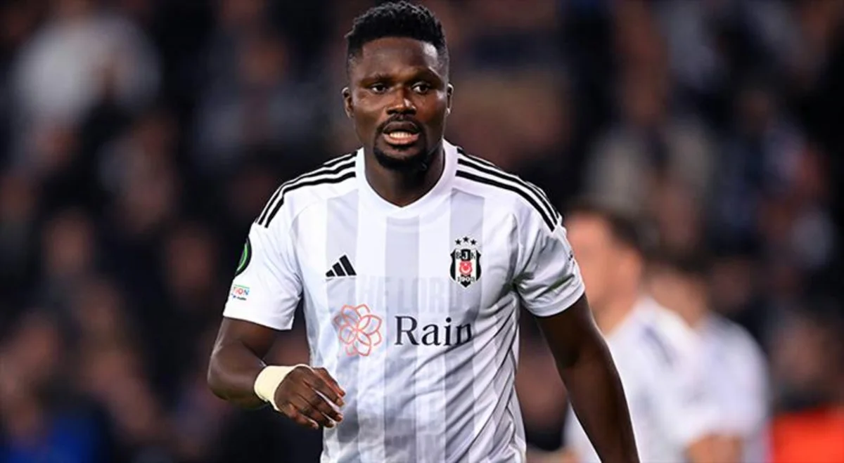 Beşiktaş legioner futbolçusu ilə yollarını ayırıb