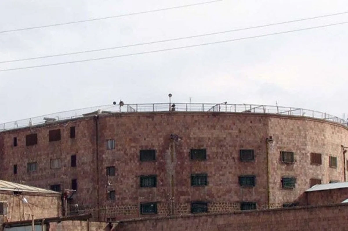 В Армении замглавы партии умер в тюрьме