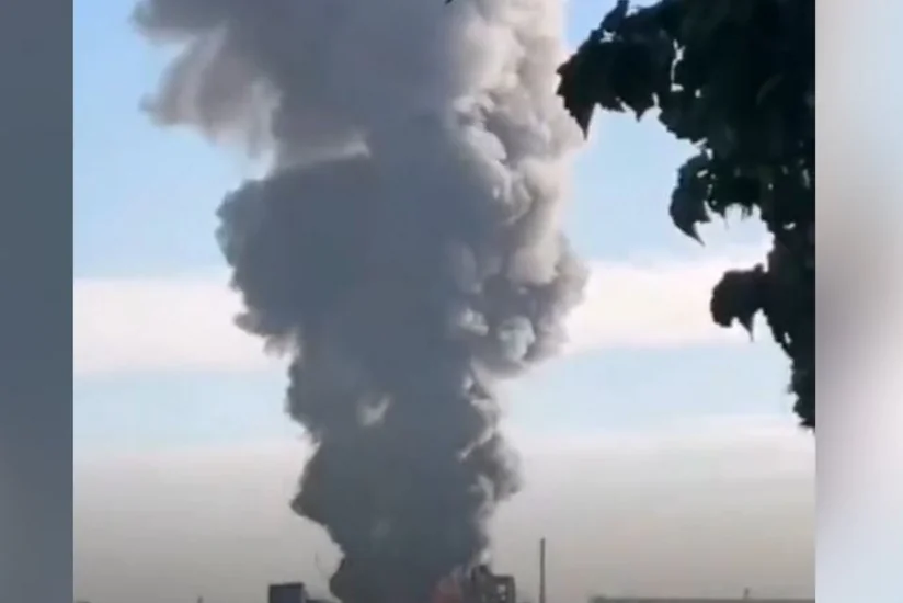На крупнейшей в Европе портовой верфи вспыхнула 1 тыс. тонн металлолома