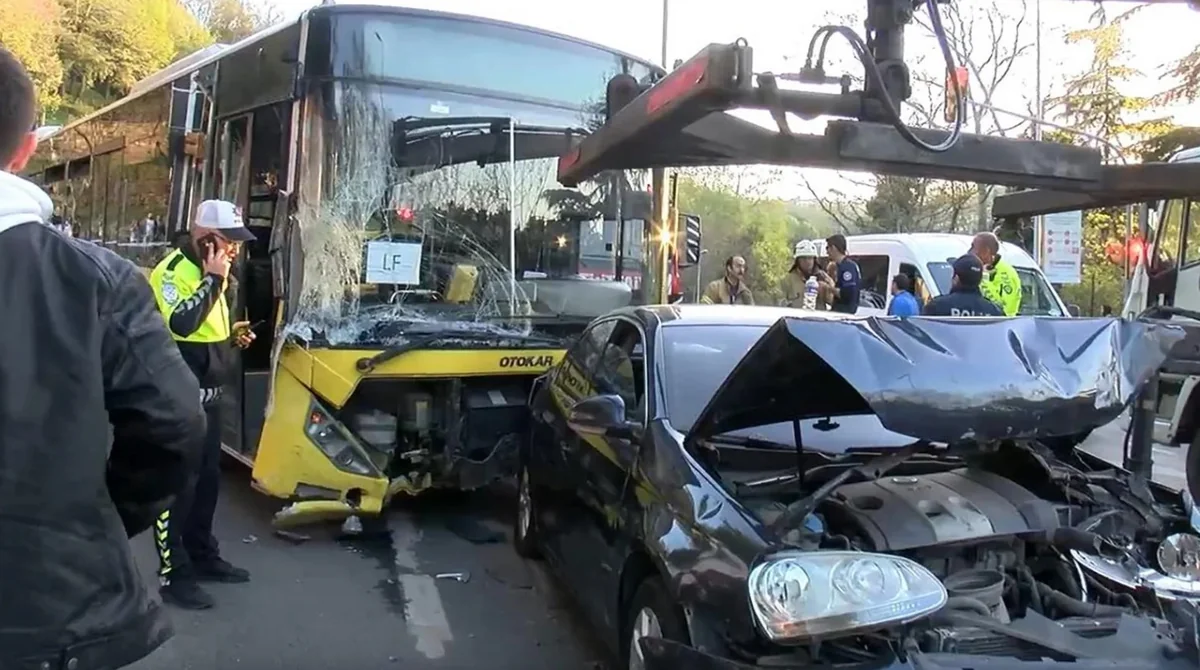 İstanbulda 16 avtomobil toqquşub, xəsarət alanlar var