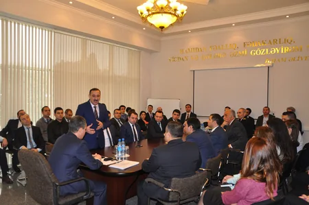 SOCAR-ın əməkdaşlarına sertifikatlar təqdim edilib