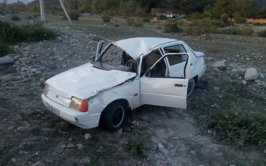 Oğuzda avtomobil aşıb, 3 nəfər xəsarət alıb