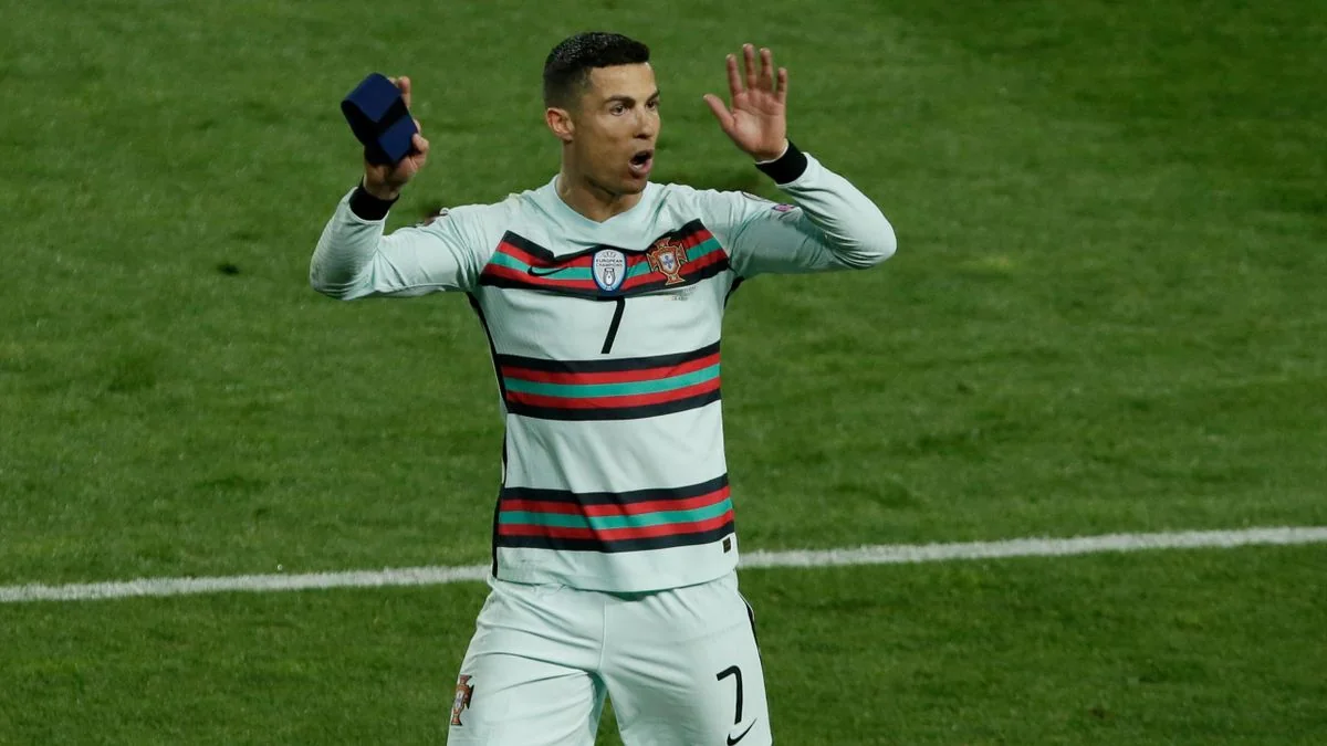 Дель Пьеро раскритиковал Роналду за поведение в матче с Сербией