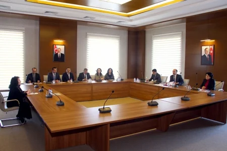 Vətəndaşlar fortepianoların köklənməsi üçün nazirdən mütəxəssis istəyib