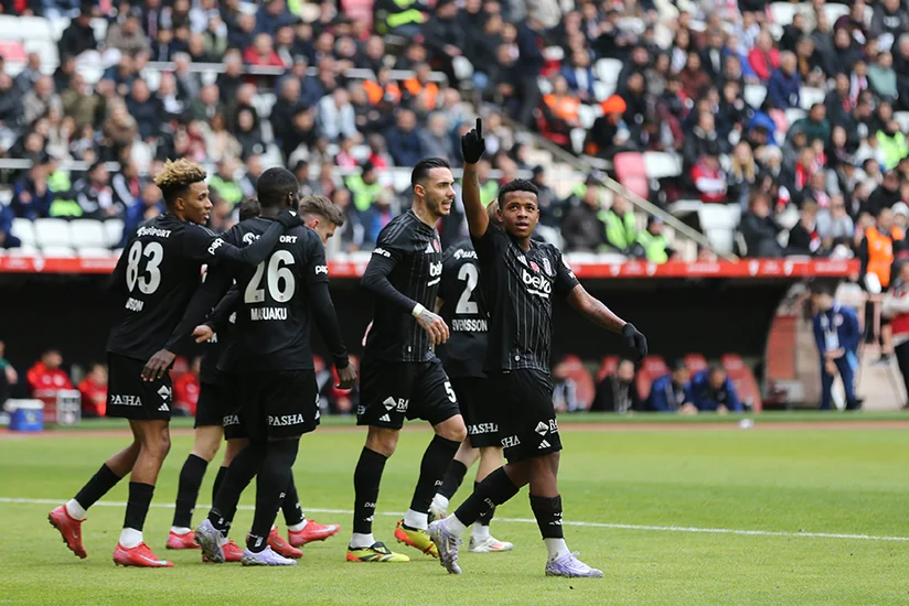 Beşiktaş Türkiyə Kubokunda pley-off mərhələsinə yüksəlib