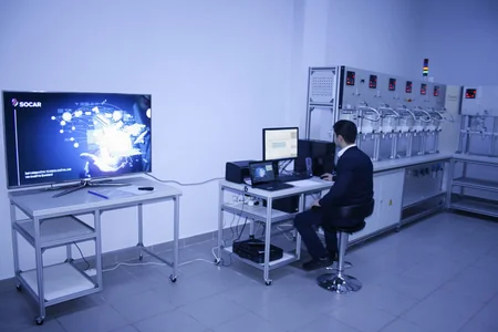 SOCAR prezidenti ''Qazservisinformatika'' Departamenti üçün yeni alınmış qurğulara baxış keçirib