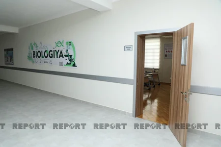 Bakıda sökülərək yenidən tikilən məktəbin açılışı olub