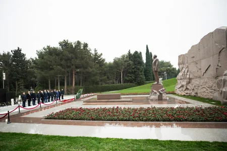 Vilayət Eyvazov qazaxıstanlı həmkarı ilə birgə əməkdaşlığı müzakirə edib