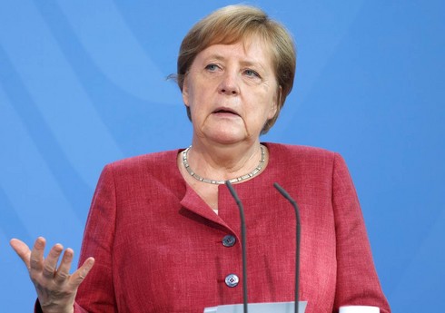 Merkel: Qeyri-qanuni miqrasiya ilə mübarizə Avropanı parçalaya bilər
