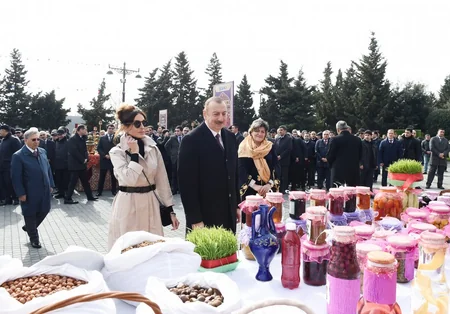 Prezident İlham Əliyev Novruz bayramı münasibətilə ümumxalq şənliyində iştirak edib - YENİLƏNİB