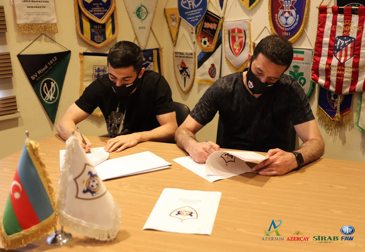 Qarabağ daha bir futbolçusu ilə müqaviləni yenilədi