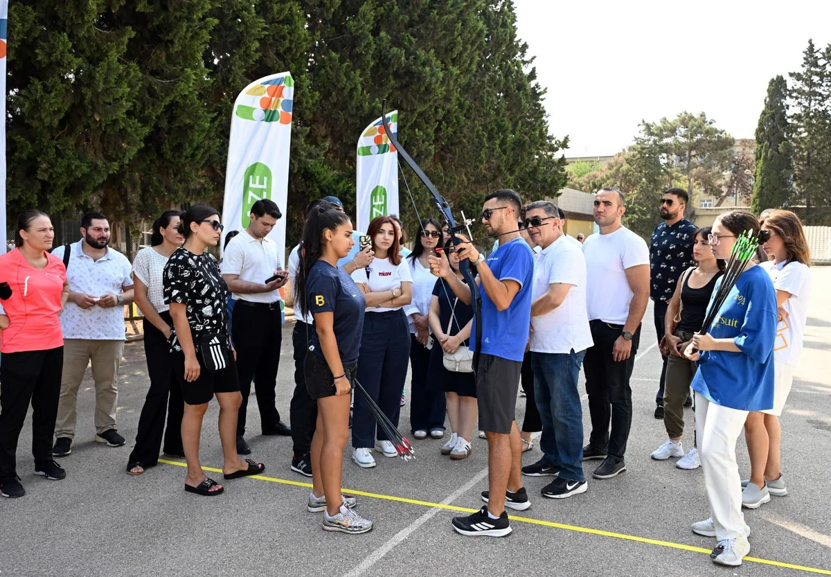 Dövlət qurumlarının əməkdaşları arasında kamandan oxatma yarışı keçirilib