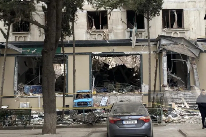 Tbilisidə yaşayış binasında güclü partlayış olub