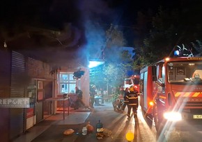 Lənkəranın mərkəzində mağaza yanır