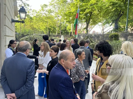 Fransada Xurşidbanu Natəvanın vandalizmə məruz qalan heykəlinin bərpadan sonra açılışı olub