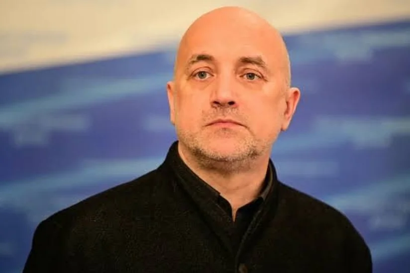 Russian nationalist writer wounded in car bombing, driver killed