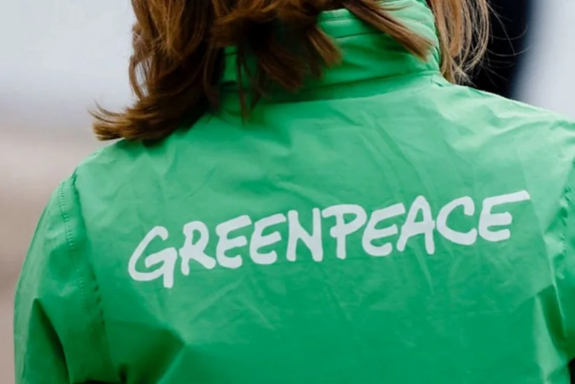 Greenpeace выплатит 380 тыс. долларов за абордаж судна компании Shell