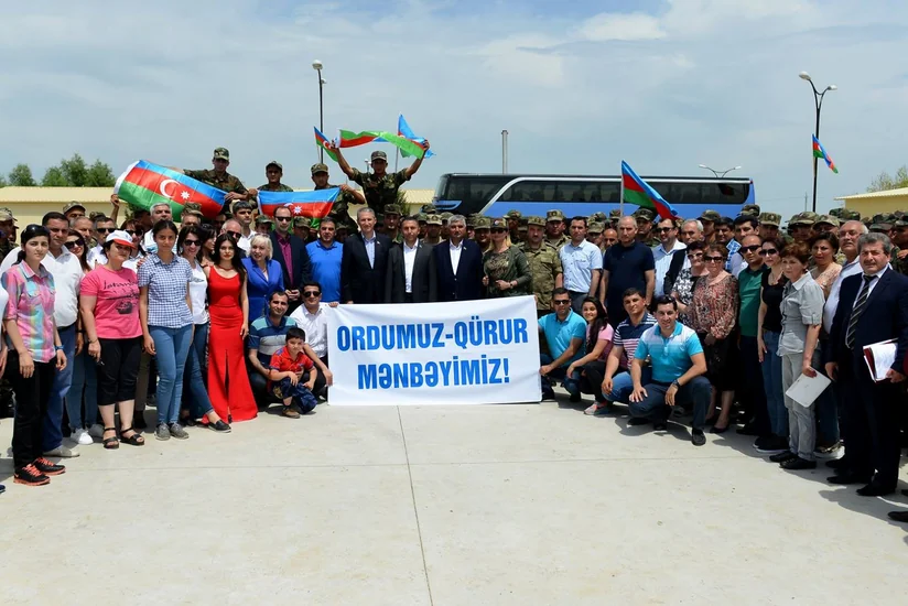 ​Silahlı Qüvvələr günü ərəfəsində kimyaçılar cəbhə bölgəsində əsgərlərlə görüşüblər