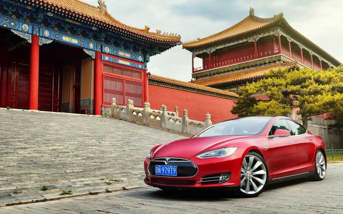 Çin Teslanın elektrikli maşınlarını vergilərdən azad edib