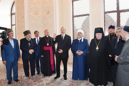​Prezident İlham Əliyev Gəncədə “İmamzadə” dini kompleksinin açılış mərasimində iştirak edib