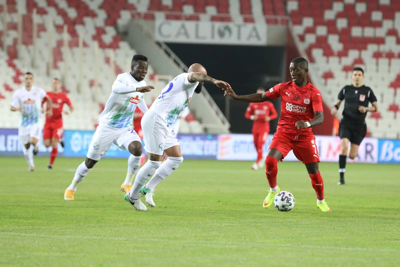 Sivassporun legioneri Qarabağla matçı buraxa bilər