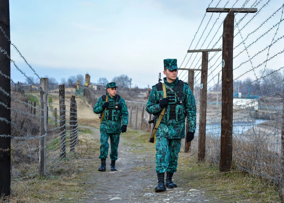 Mart ayında 11 əcnəbi dövlət sərhədini pоzub