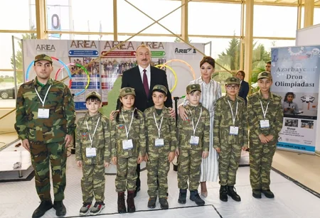 Prezident İlham Əliyev “Bakutel-2019” sərgisi ilə tanış olub - YENİLƏNİB